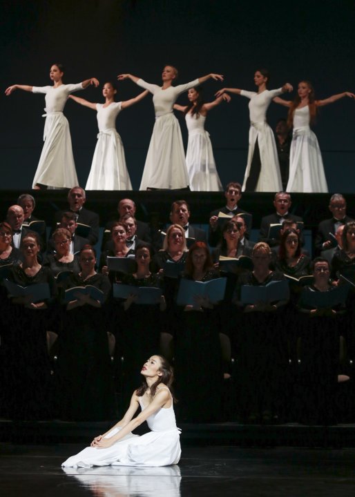Erina Akatsuka, sólistka Baletu SND, zbor Opery SND, zbor Baletu SND<br><small>Autor: Ctibor Bachratý, 2016</small>